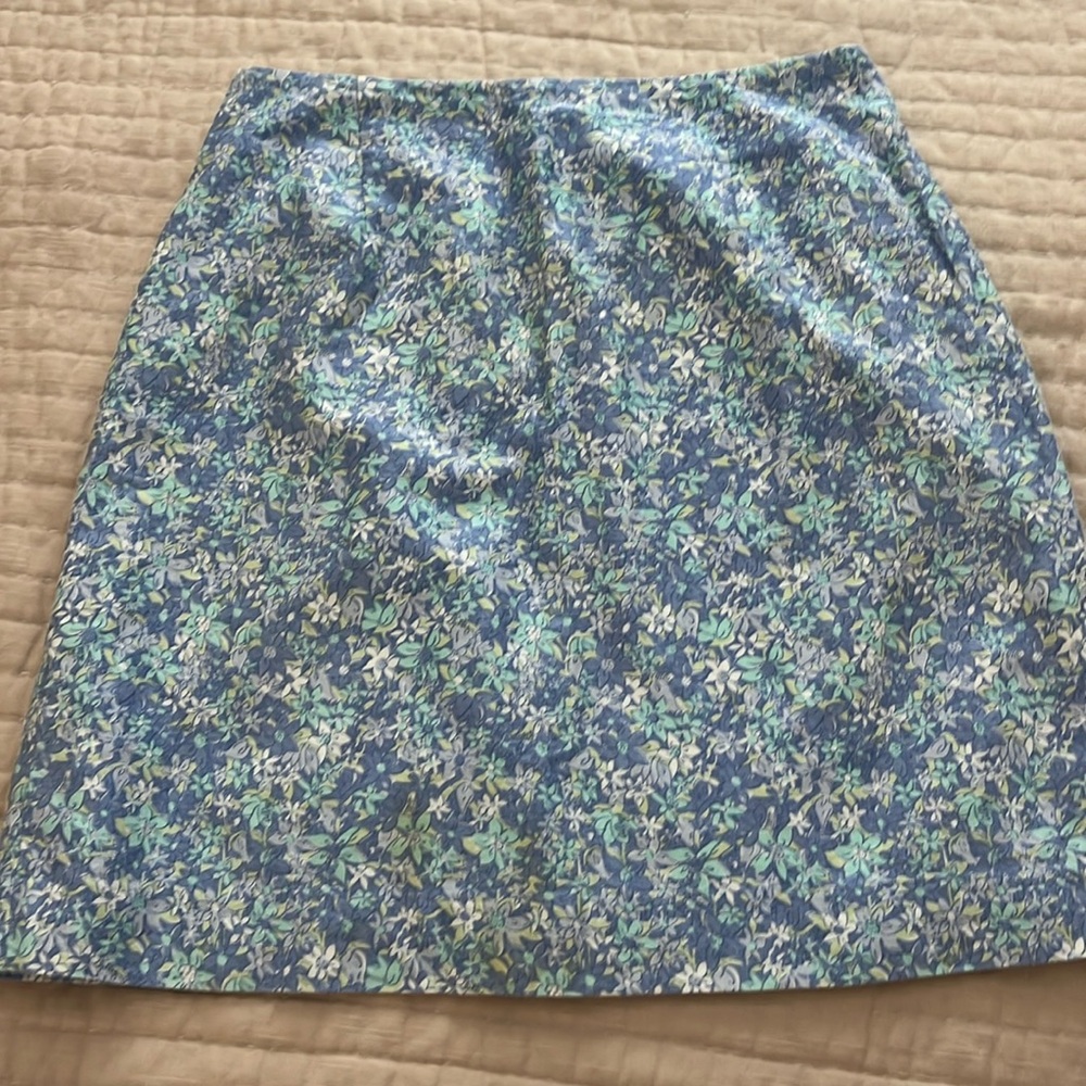 Vintage Lilly Pulitzer capri blue skirt.  Size 4